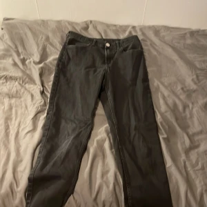 H&M Slim Fit Jeans - Växte ut dem för länge sen men använde dem typ ändå aldrig