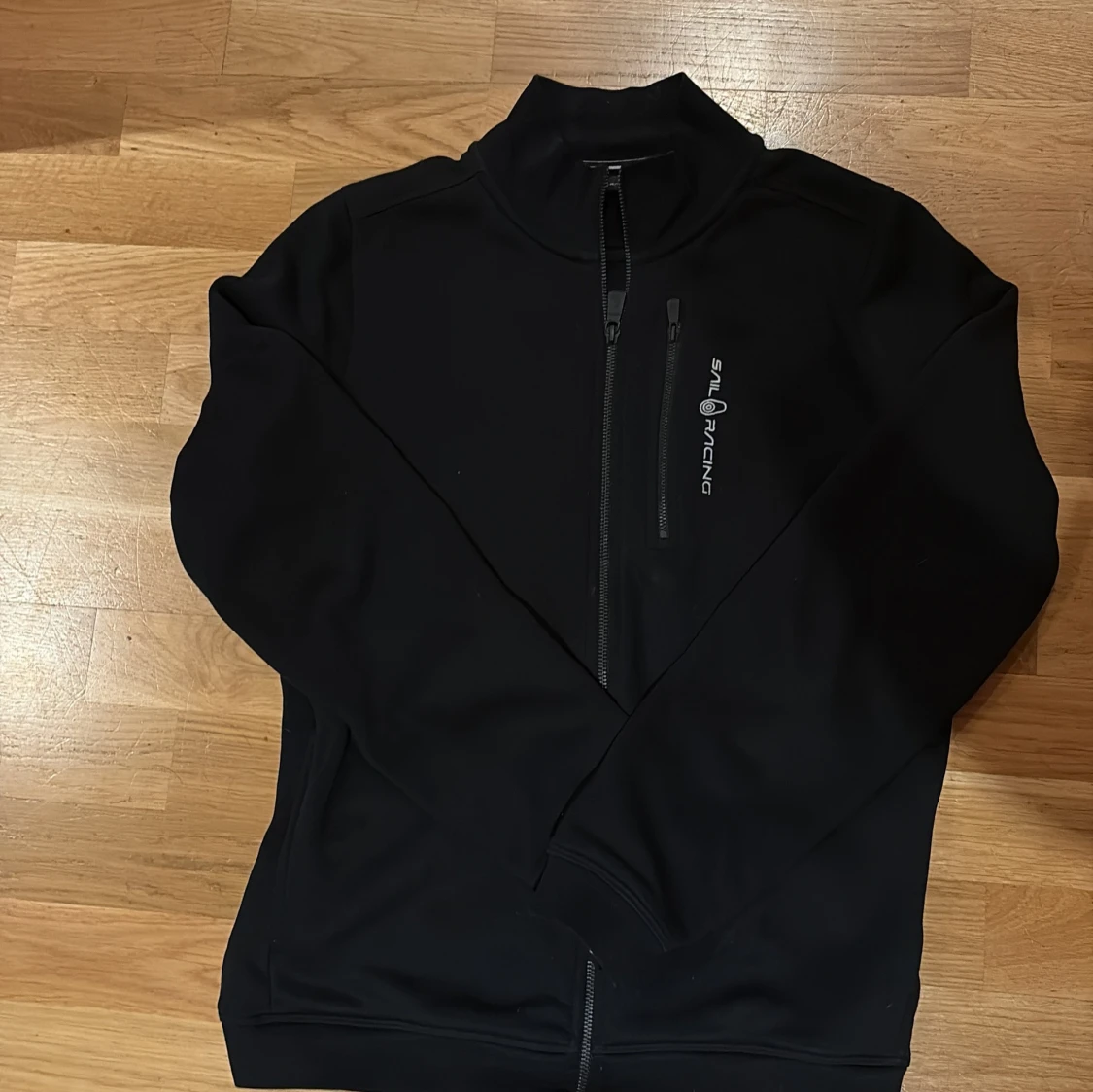 Svart tröja från Sail Racing, strl 176