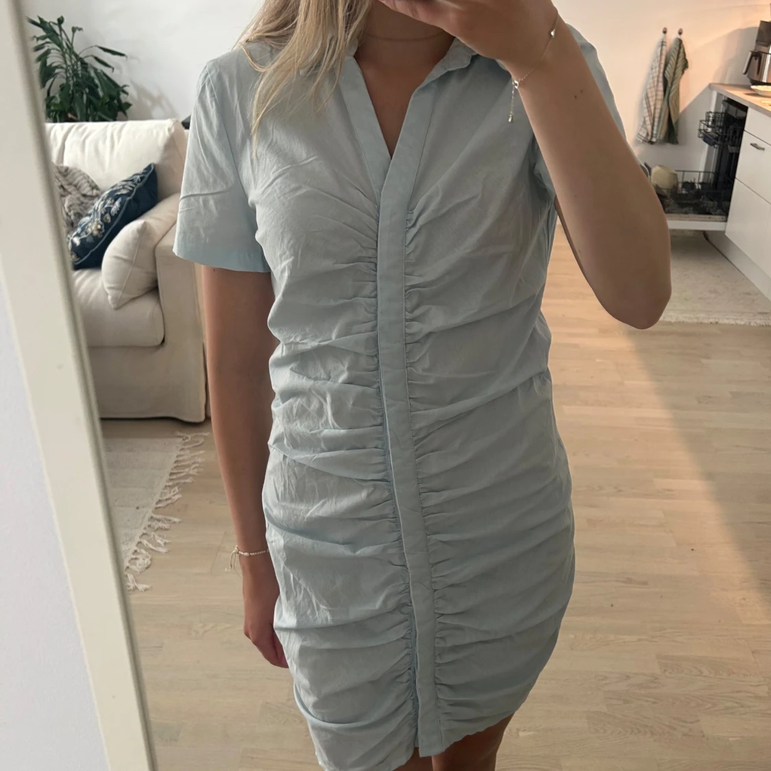 Ljusblå skjortklänning från JDY