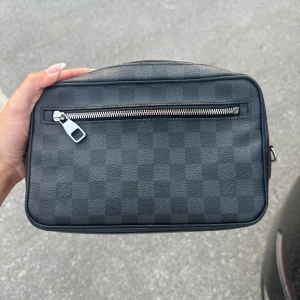  LV väska  - Väska från Louis Vuitton i mycket bra skick inga defekter alls