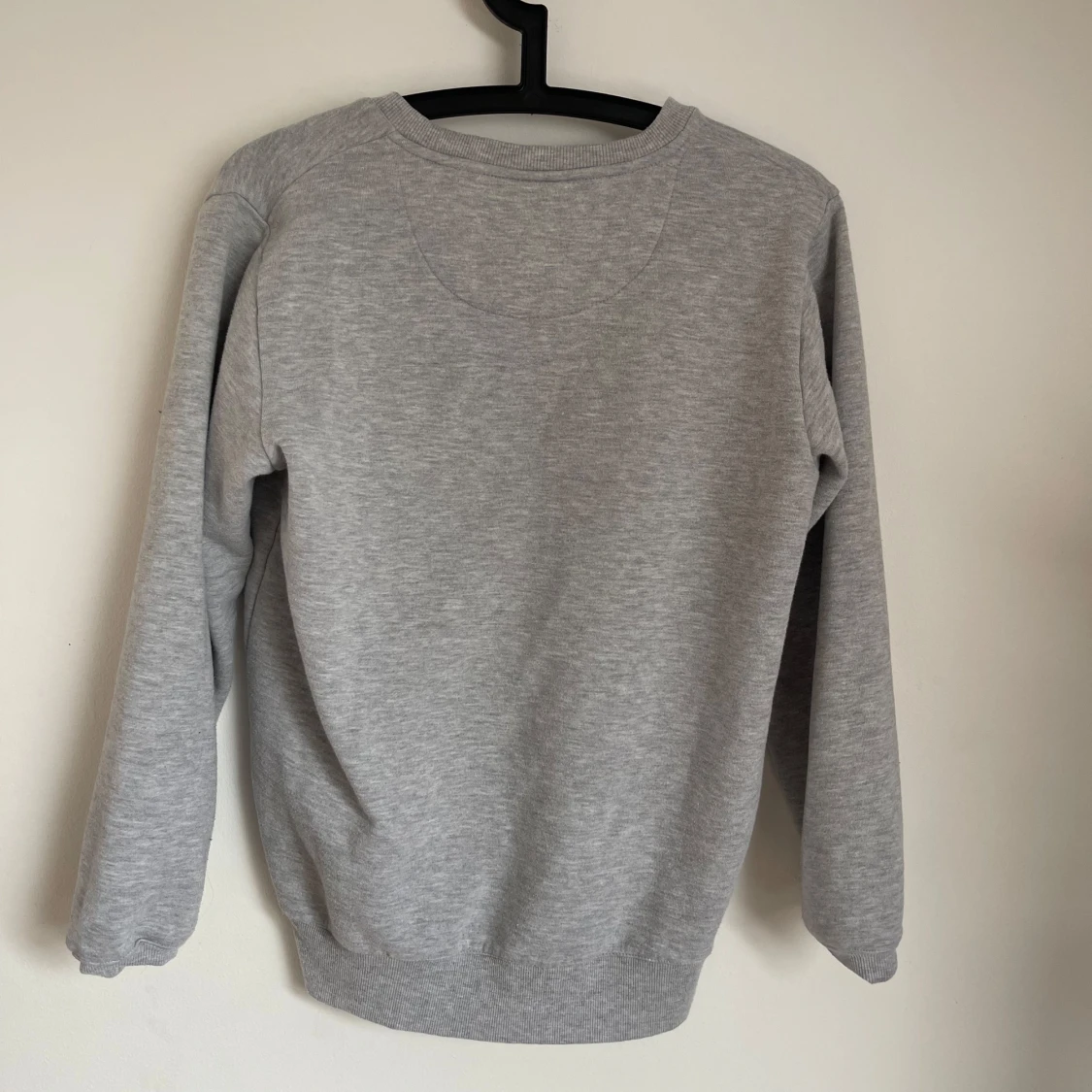 Grå sweatshirt från SMOG XS - 1