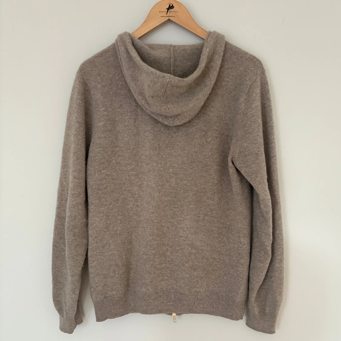 Beige kashmirhoodie från John Henric - 3