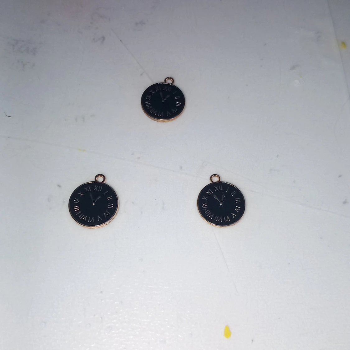 Svarta klockhänge till halsband