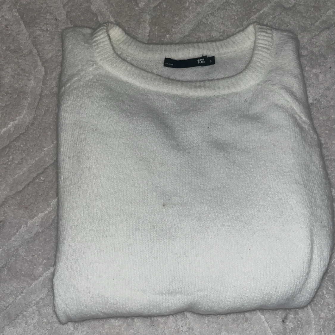 Vit stickad tröja från 157, stl S - 1