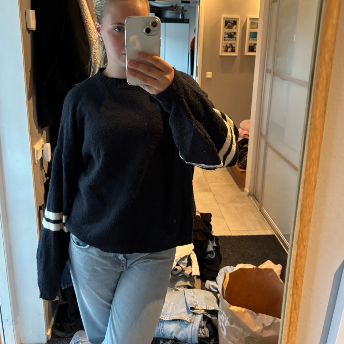 Svart stickad tröja - 1