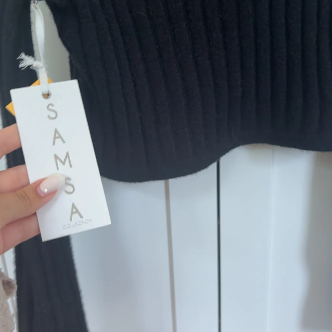 Svart ribbad stickad tröja Samsa - 1