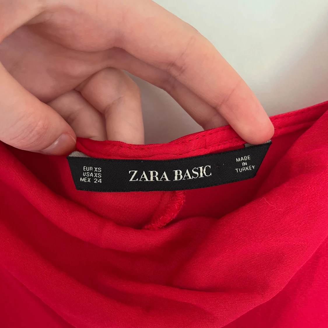 Röd linnetopp från Zara Basic XS - 2