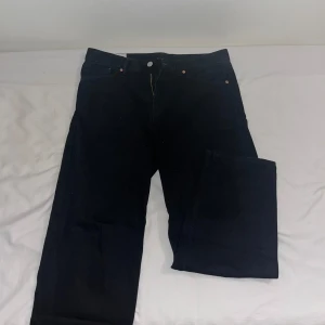 Svarta baggy jeans från H&M - Nya men är för stora för mig