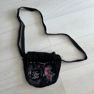 Söt väska - Söt liten väska med coolt tryck