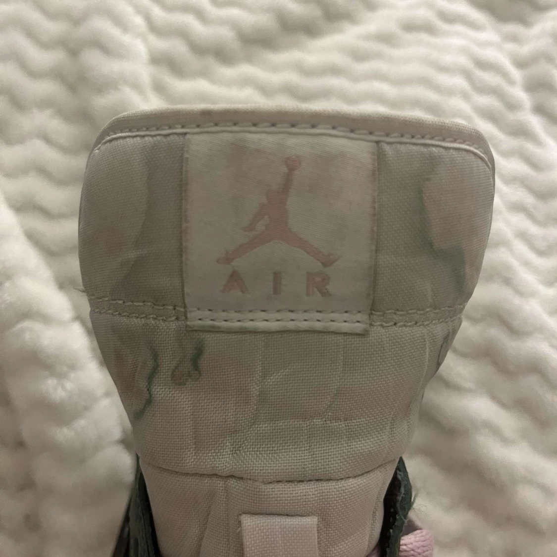 Nike Air Jordan 1 Mid SE i grönt och svart - 4