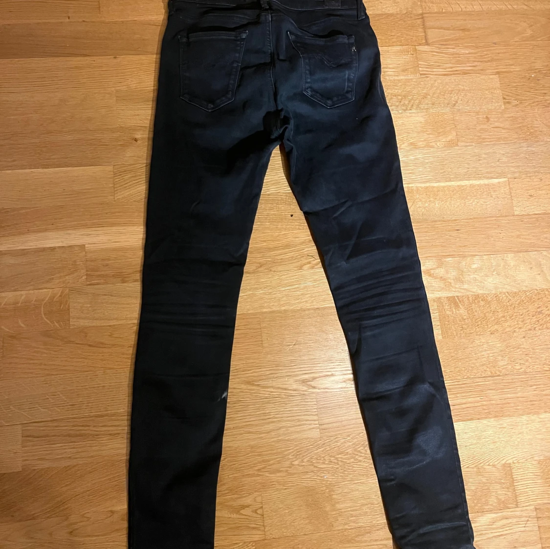 Svarta Replay anbass - 1