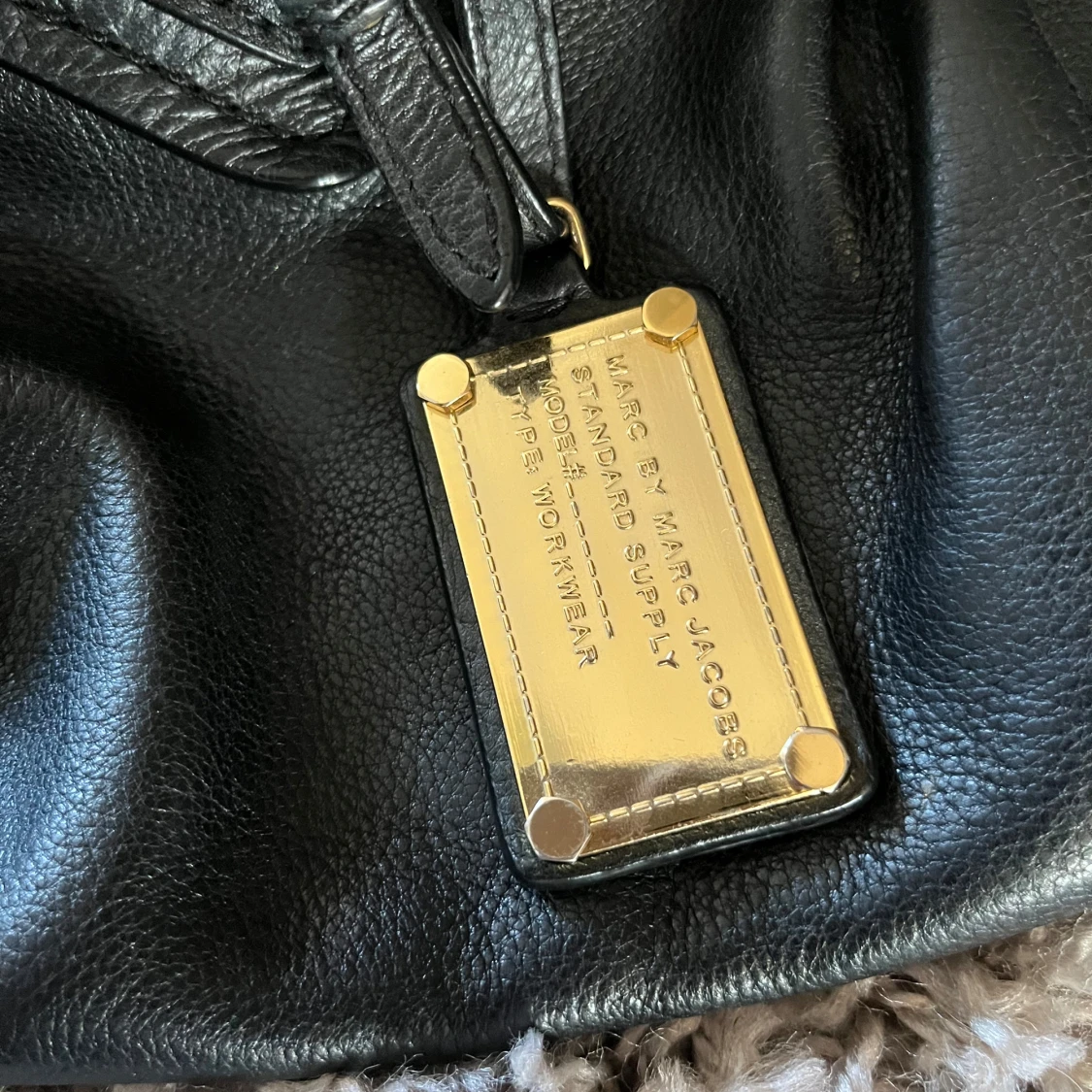 Svart Marc Jacobs väska - 1