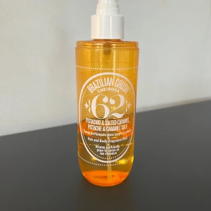 Sol de Janeiro - Cirka 1/3 kvar. Nypris 450kr.