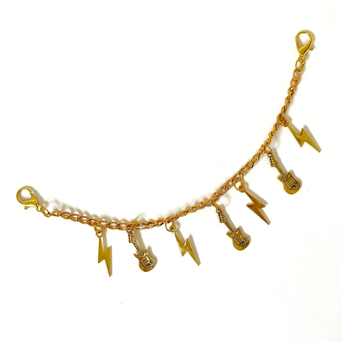 Guldfärgat accessoarsmycke