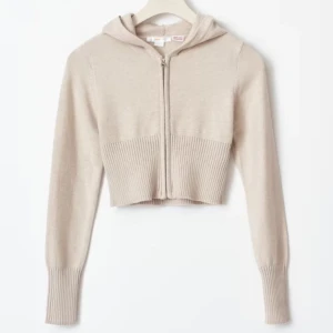 Gina kofta  - Kofta från Gina Young strl 158/164, dragkedjan är lite trög men funkar fortfarande bra🥰