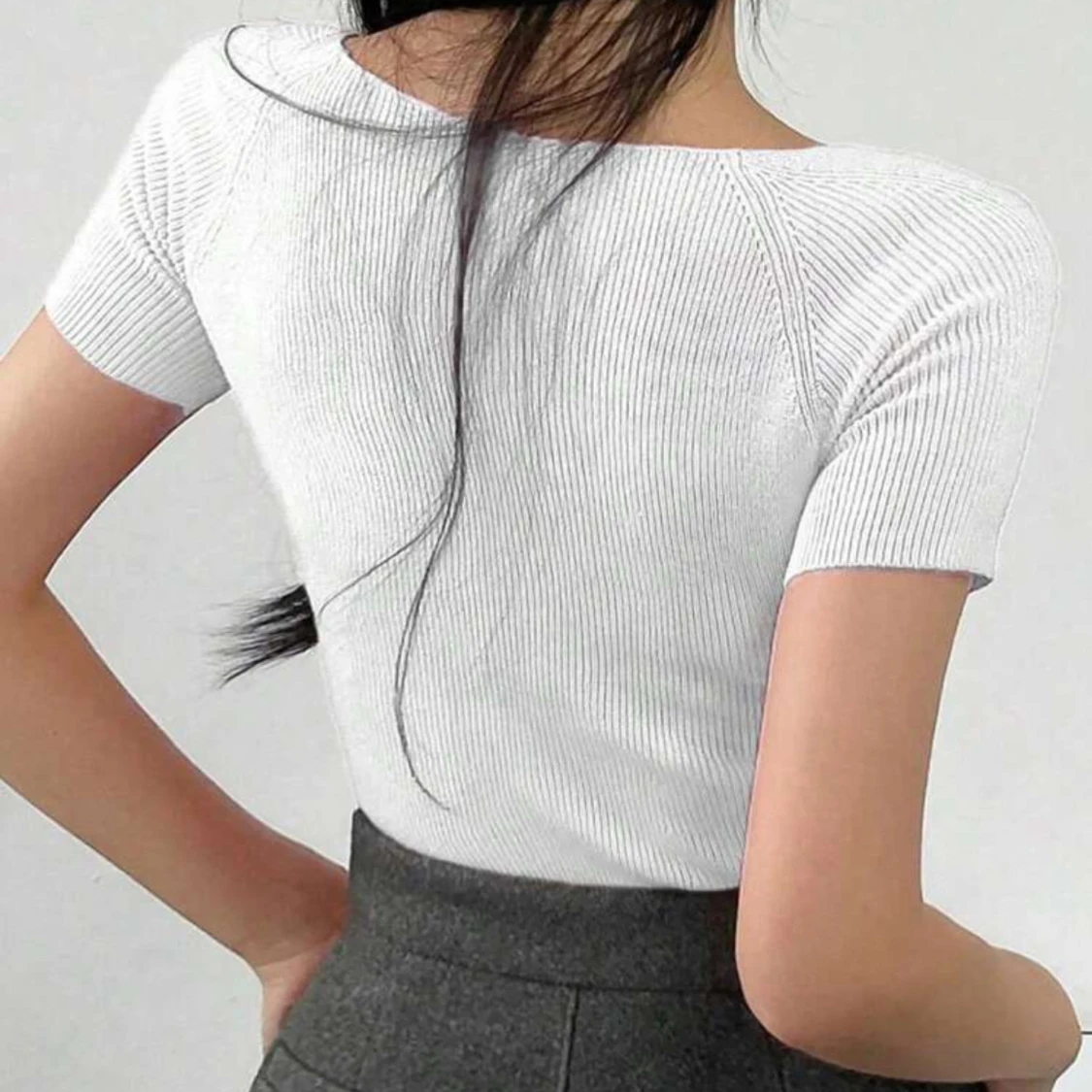 Vit ribbad topp, helt ny med lappen på - 1