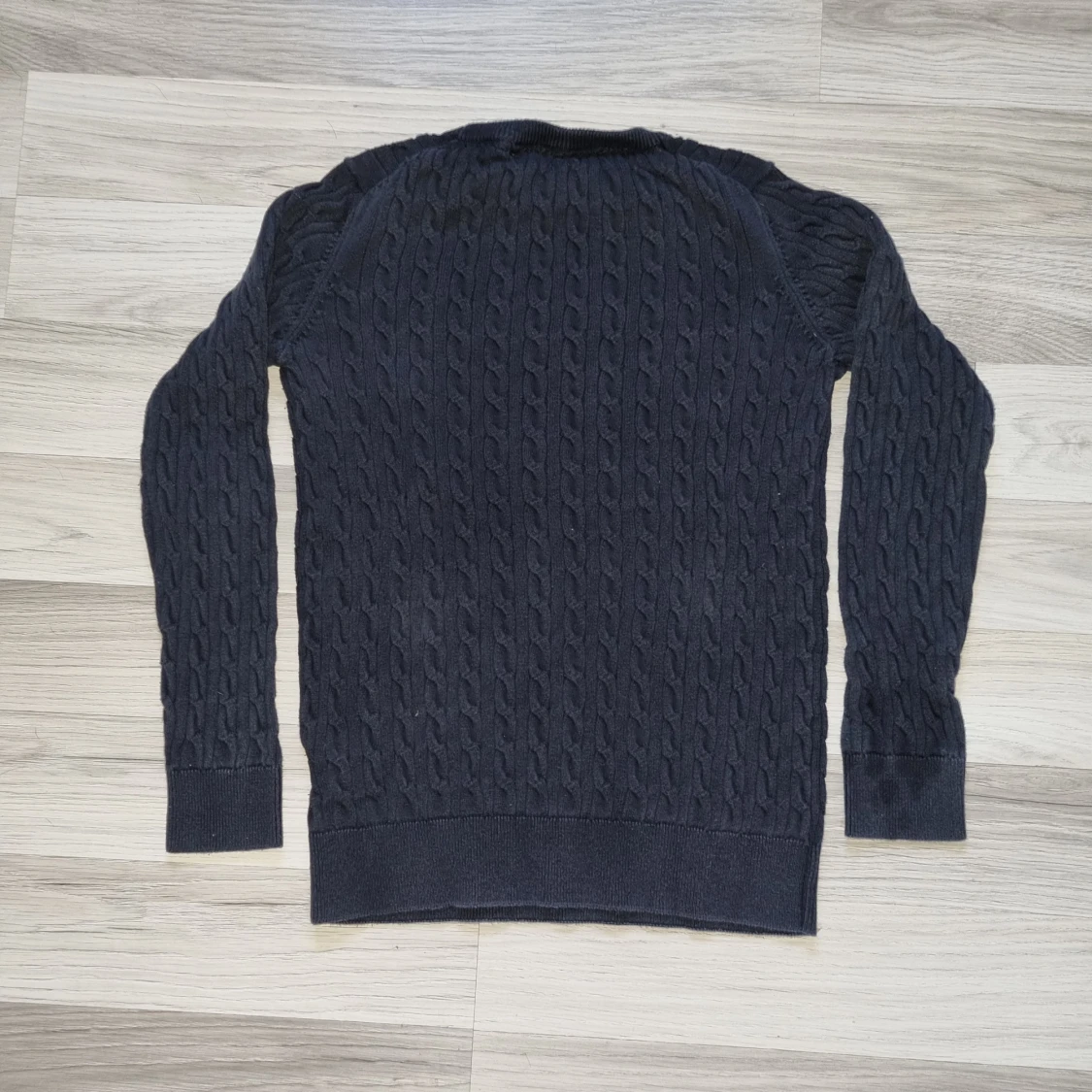 Svart stickad tröja från Basic U - 1