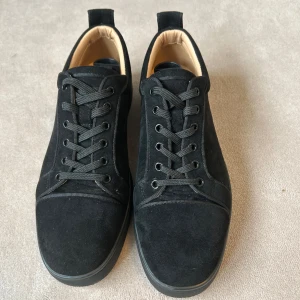 Christian louboutins - Christian louboutins | storlek 42 | mycket bra skick | inget og | 