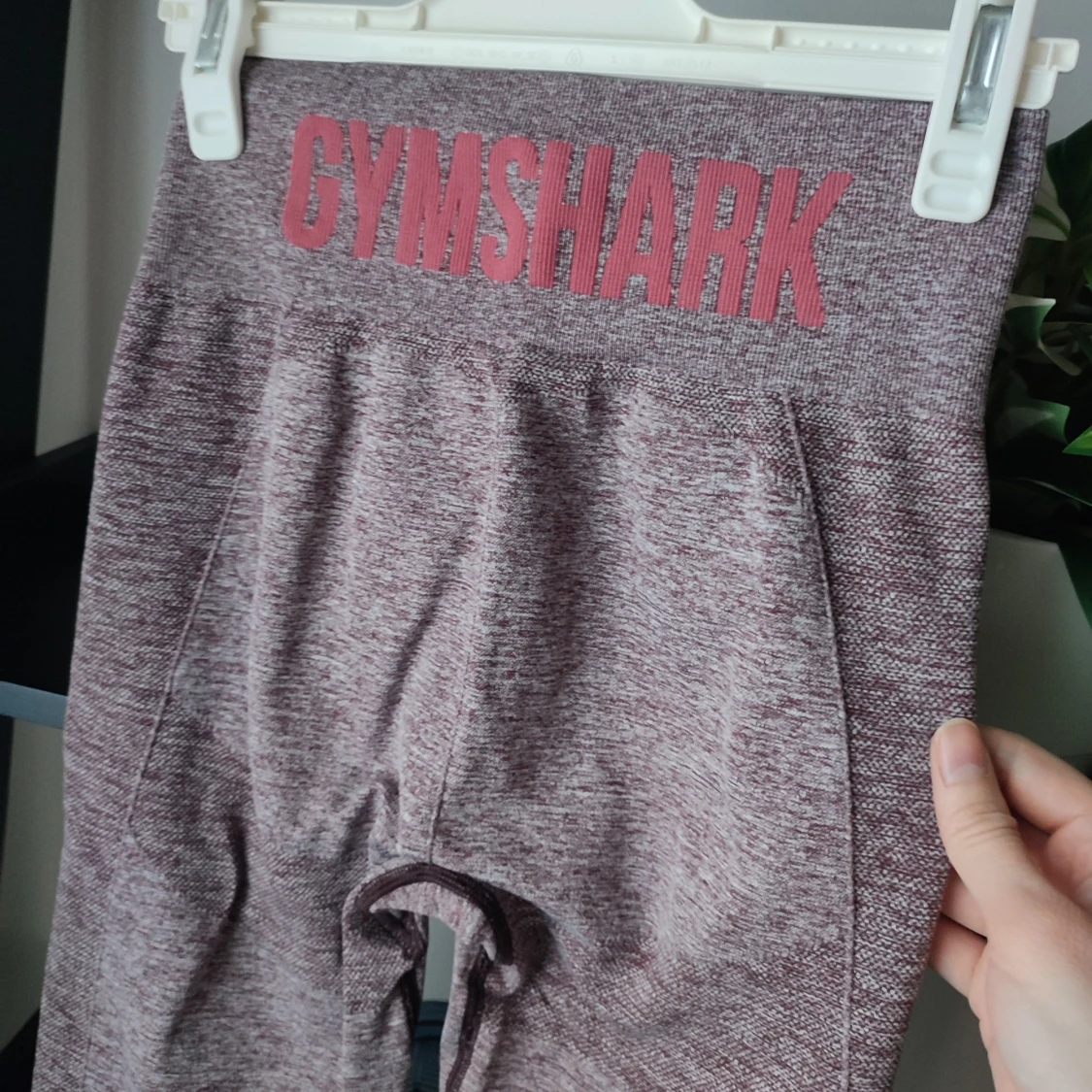 Lila Gymshark Leggings i storlek S