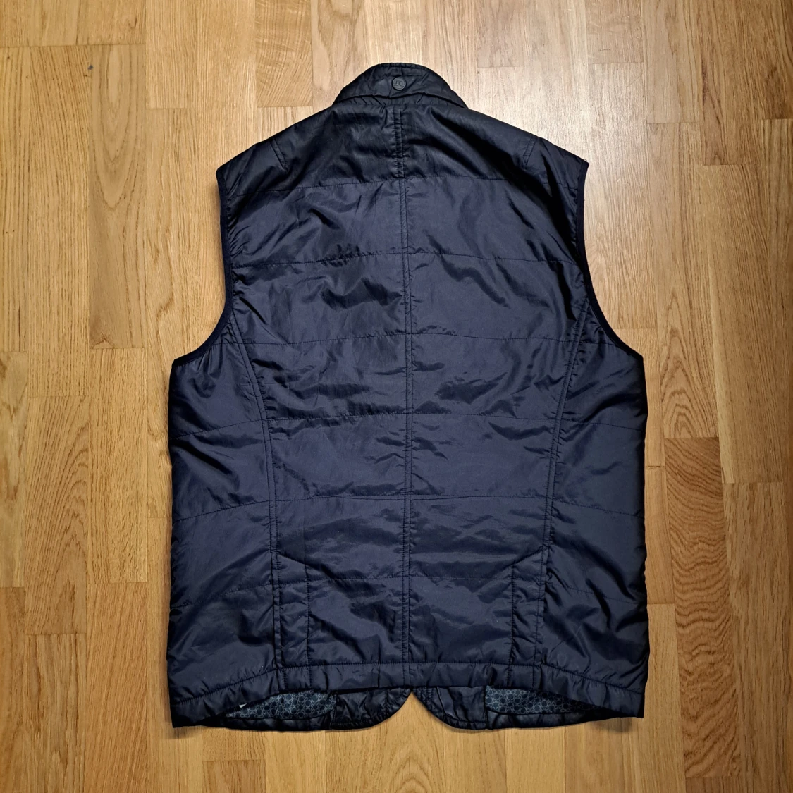 Marinblå väst från J.Lindeberg - 1