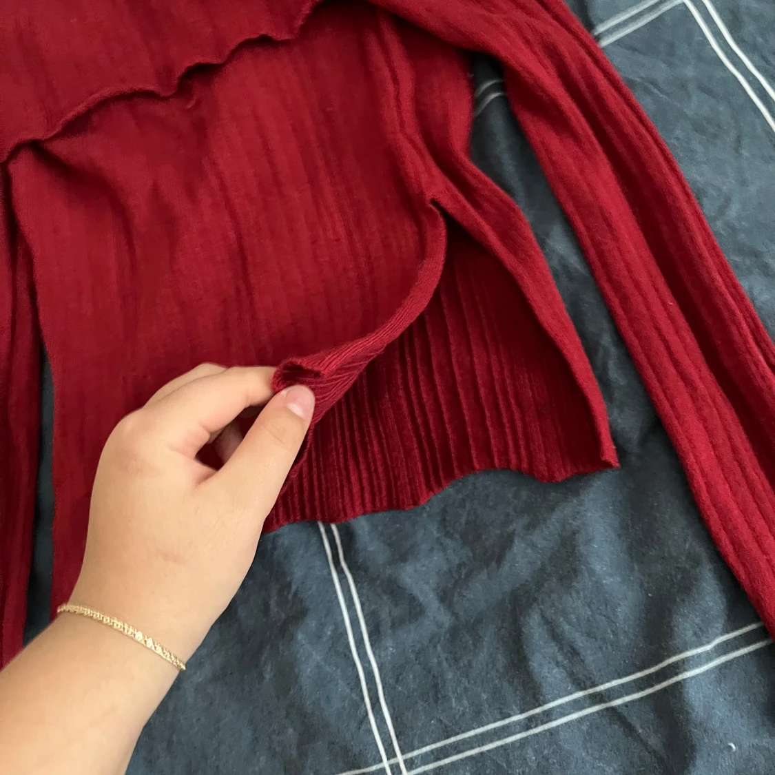 Röd ribbad offshoulder topp - 1