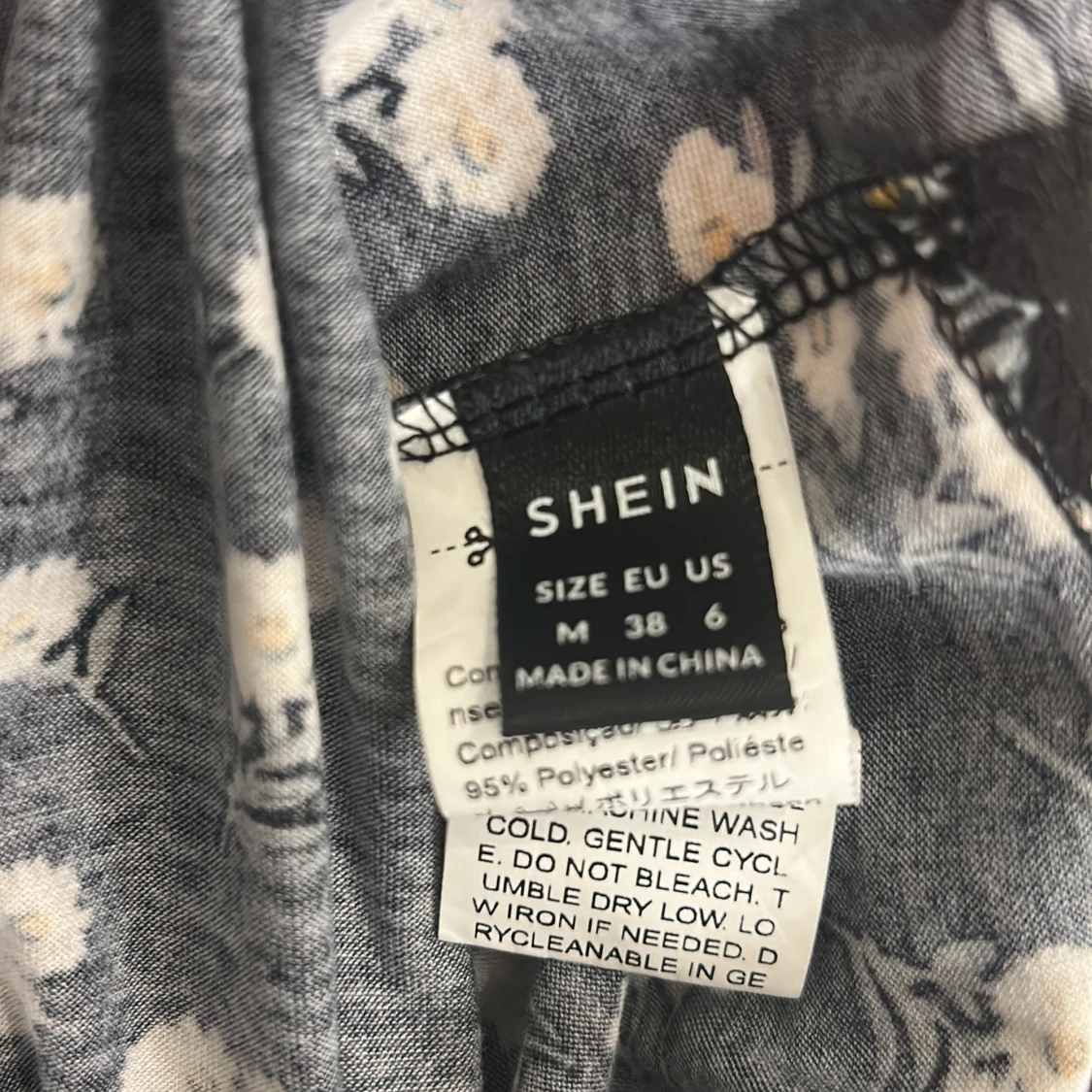 Blommig topp från Shein - 2