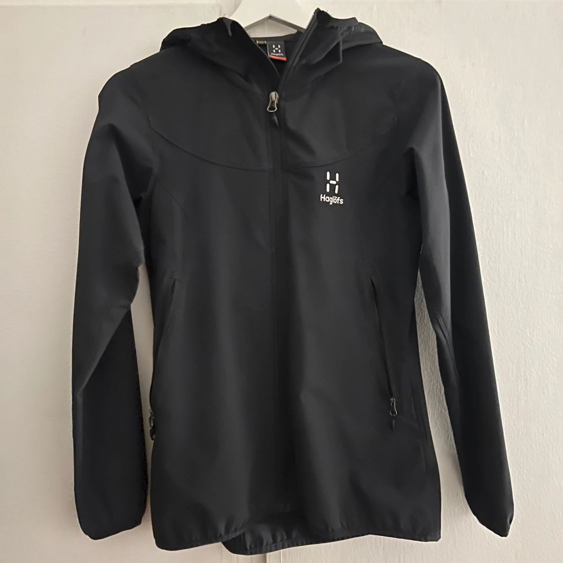 Svart vindjacka från Haglöfs