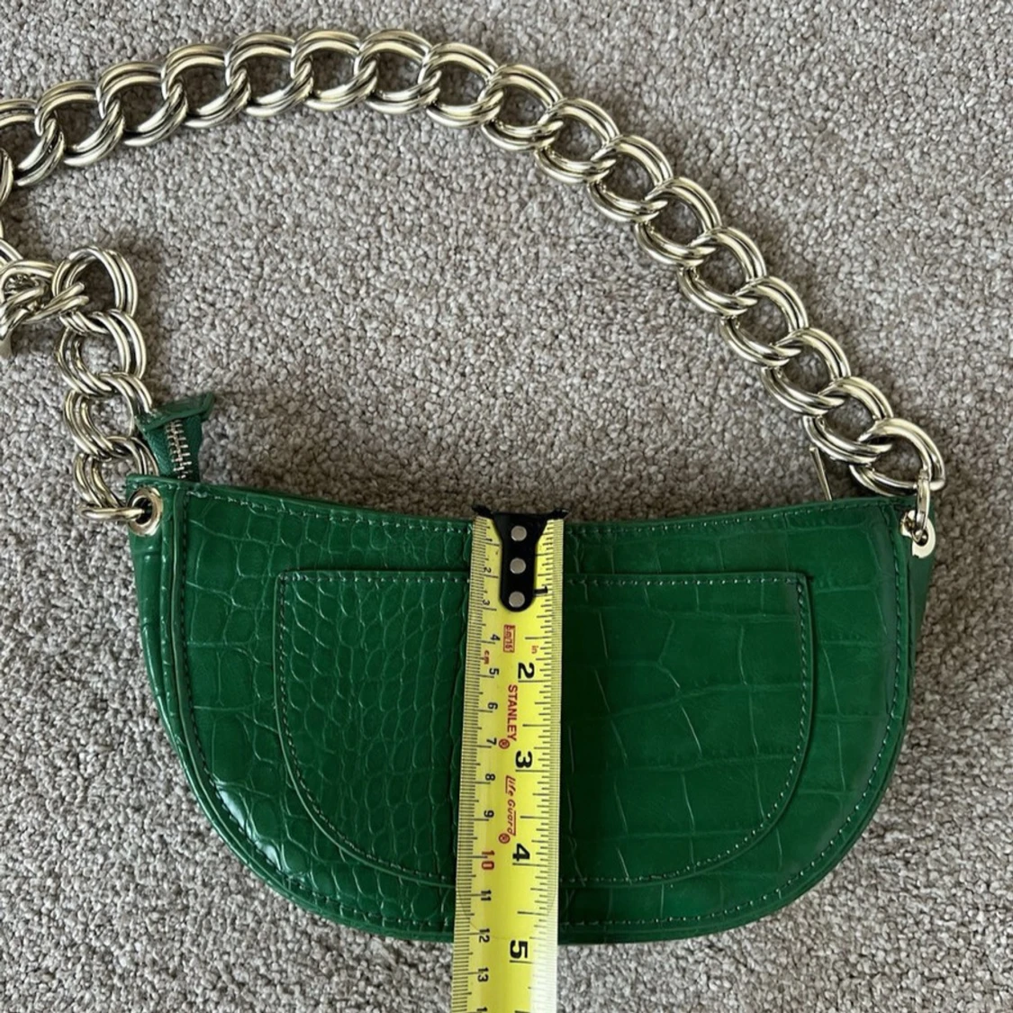 Grön axelväska från Zara - 1