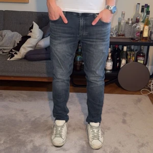 Calvin Klein Jeans - Vi säljer nu ett par super feta ck jeans | Skick: 9/10 | Hör gärna av dig vid övriga frågor!