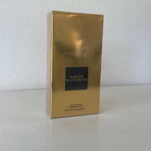 Tom Ford Black Orchid, oöppnad - Tom Ford Black Orchid perfym. Helt oöppnad box. Flaskan rymmer 100 ml.