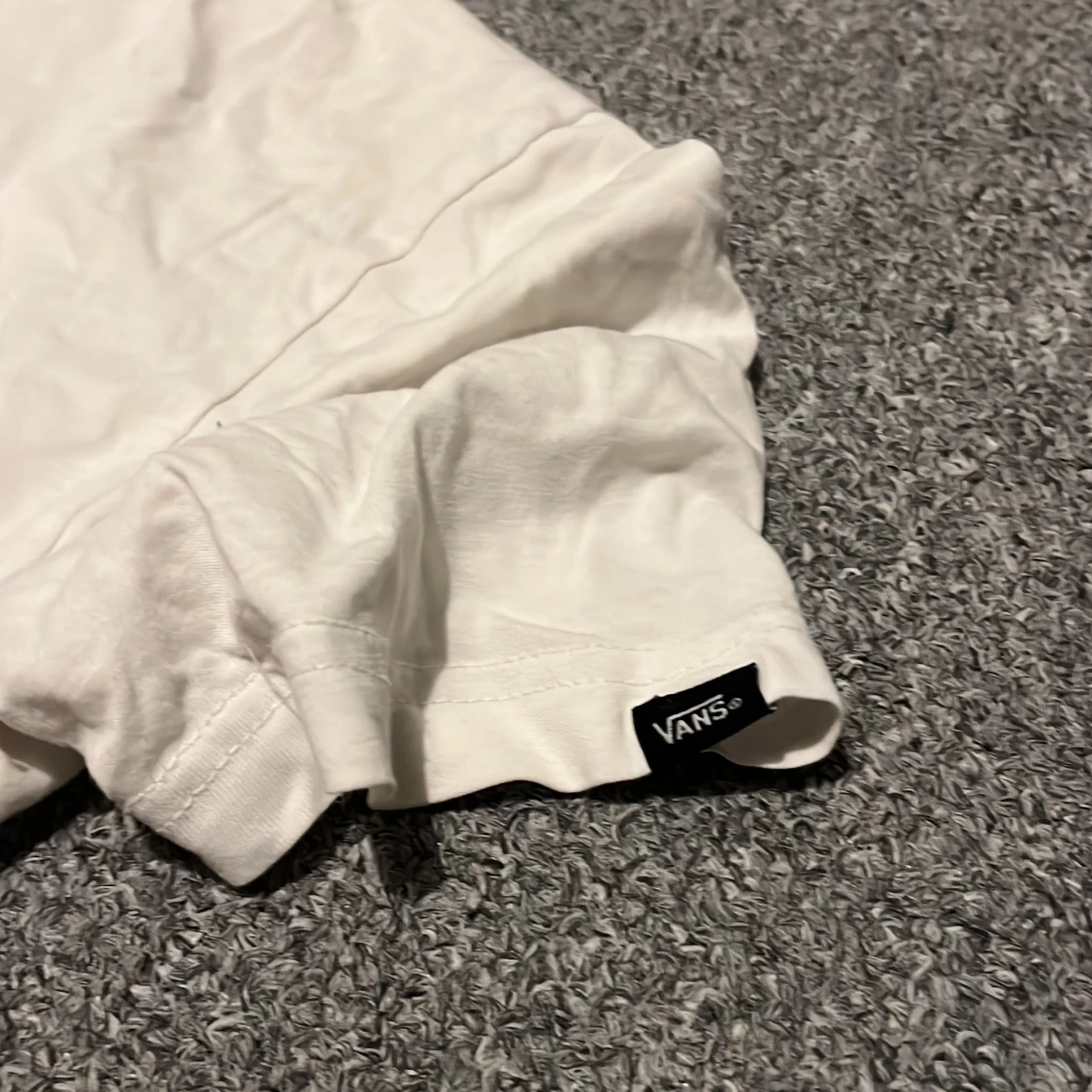 Vit t-shirt från Vans 10-12  - 4