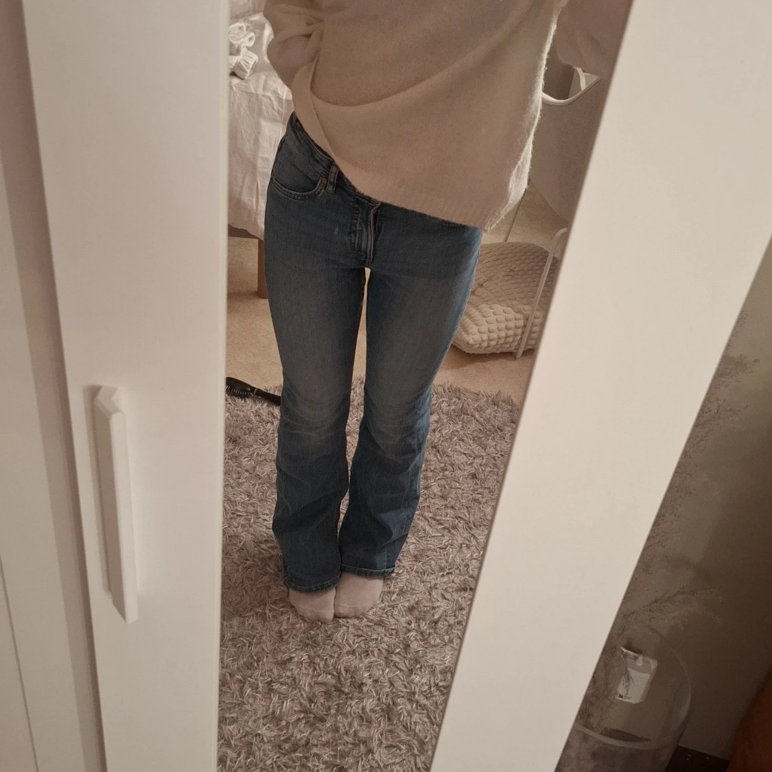 Blå bootcut jeans från Kappahl