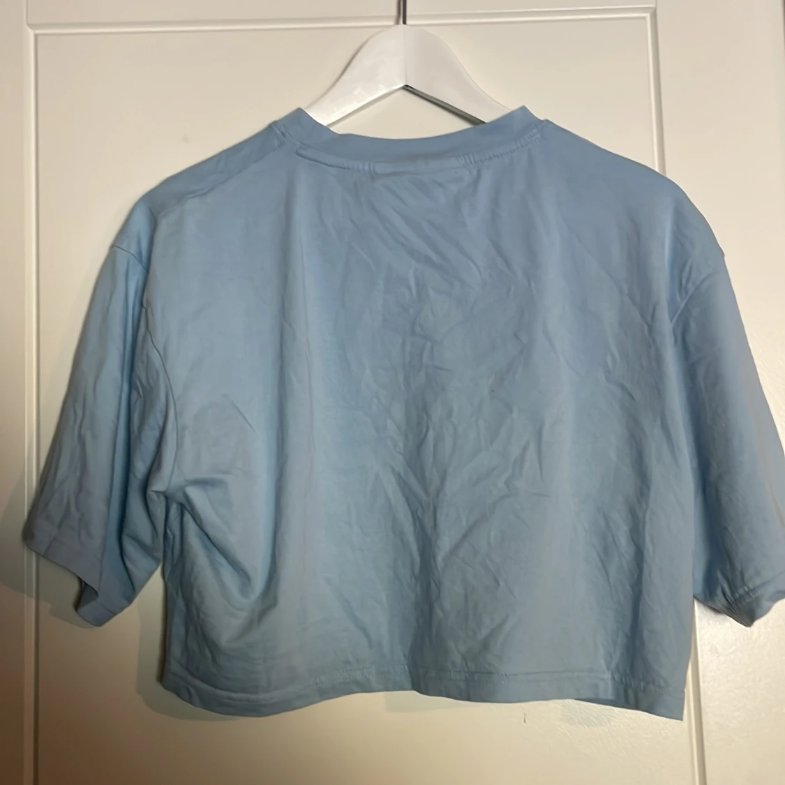 Blå croppad tränings t-shirt från Juicy Couture - 1