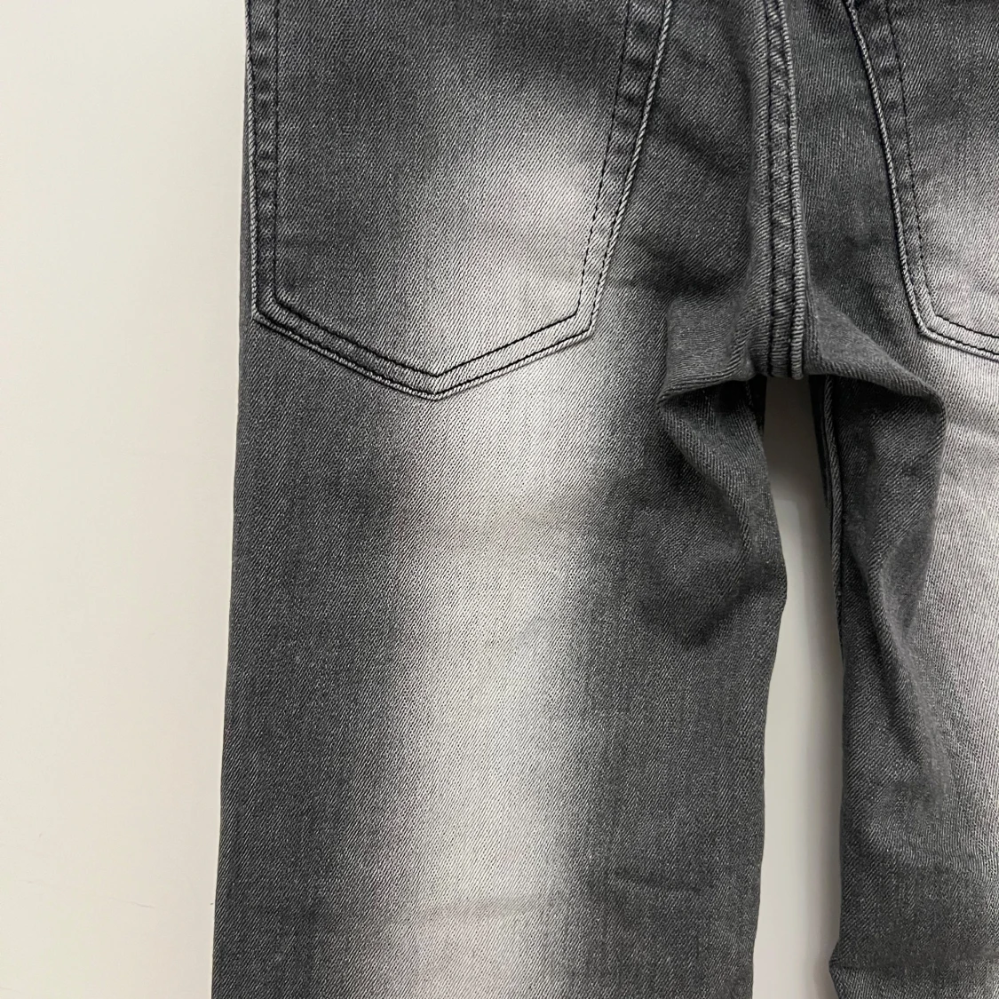 Grå bootcut jeans - 2