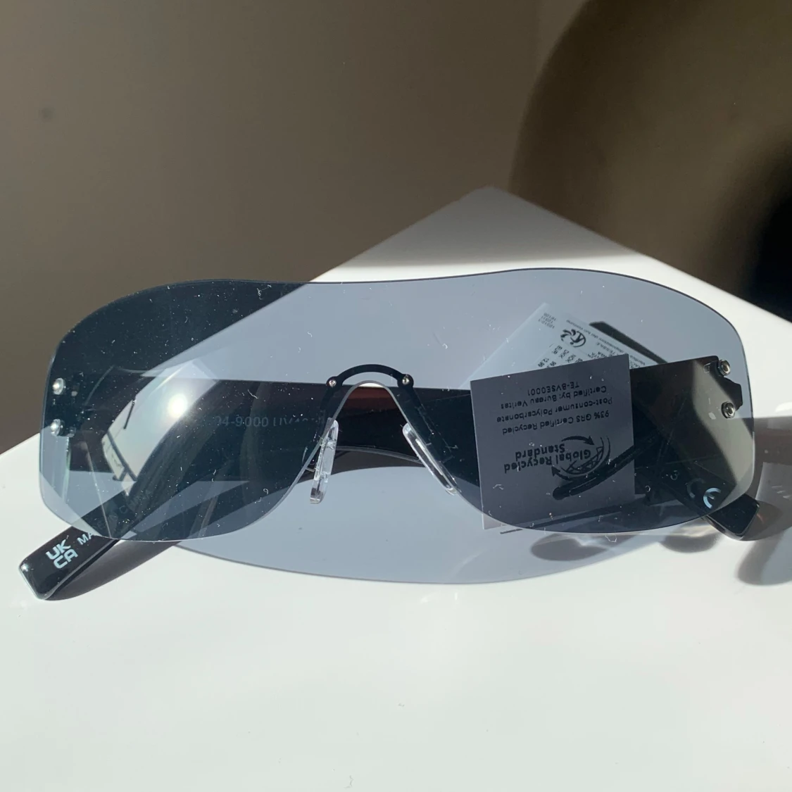 Svarta solglasögon från Gina Tricot