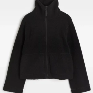 Teddyjacka H&M - Populär slutsålda teddyjacka från H&M