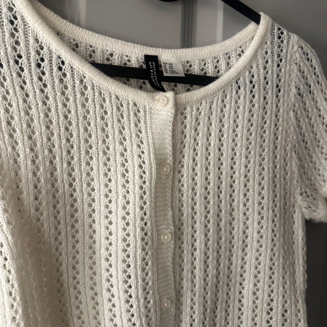 Vit stickad kortärmad topp från H&M - 2