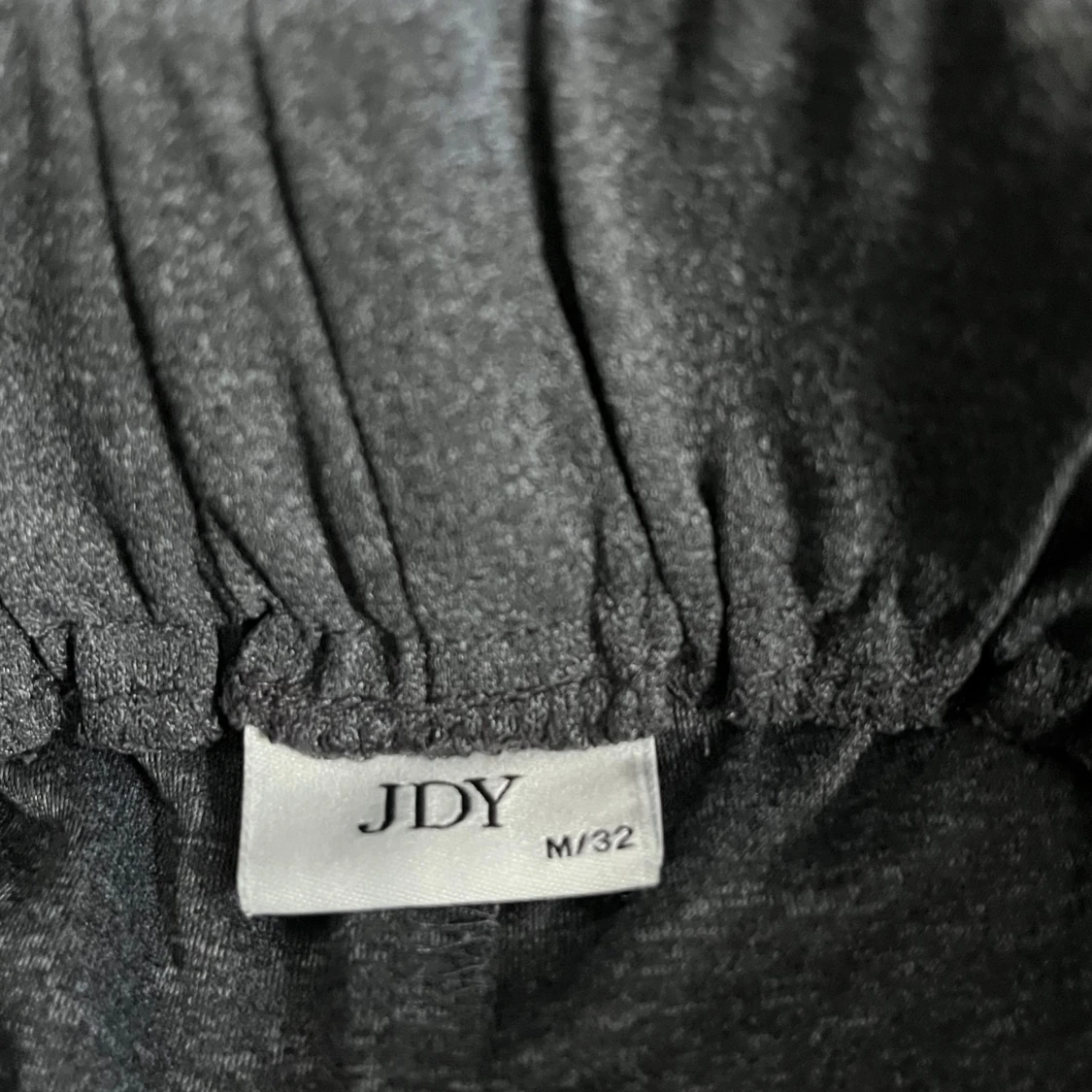 Grå högmidjade wide byxor från JDY - 1