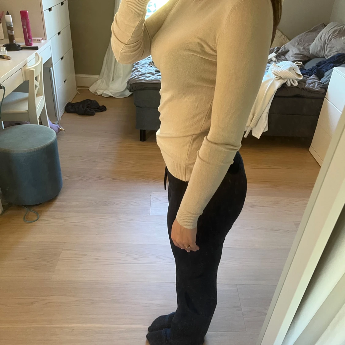 Beige stickad polotröja - 2