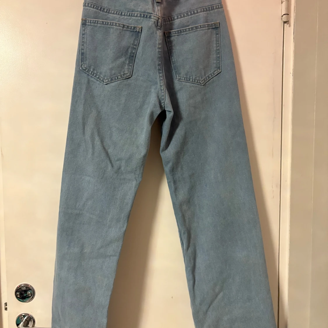 Ljusblå raka jeans - 1