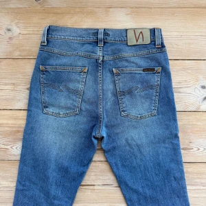 Nudie Jeans - Hej säljer nu ett par riktigt fina slim nudie jeans. Modellen heter lean dean och är i storlek W29 L32. Dem är i mycket bra skick. Hör gärna av er vid frågor och funderingar! Mvh🤗