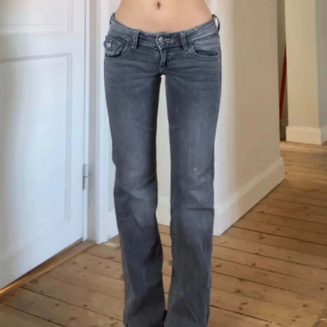Lågmidjade jeans - 1