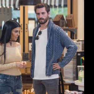 Ralph Lauren cardigan  - Säljer en svart, stickad kofta från Denim & Supply Ralph Lauren. Koftan har grovt kabelstickat mönster, bred sjalkrage och knappar framtill. Perfekt för lager-på-lager och chill höst- eller vinterstil. Storlek S passar L/M