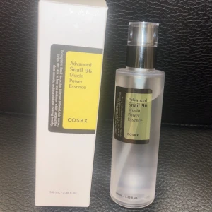 COSRX Snail 96 Mucin Power Essence - Säljer en COSRX Advanced Snail 96 Mucin Power Essence. Nästan helt oanvänd då jag inte tålde den