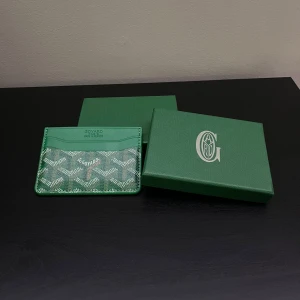 Goyaard Plånbok  - GY Plånbok För endast 249kr box kommer med, om ni har fler frågor är det bara att skriva.