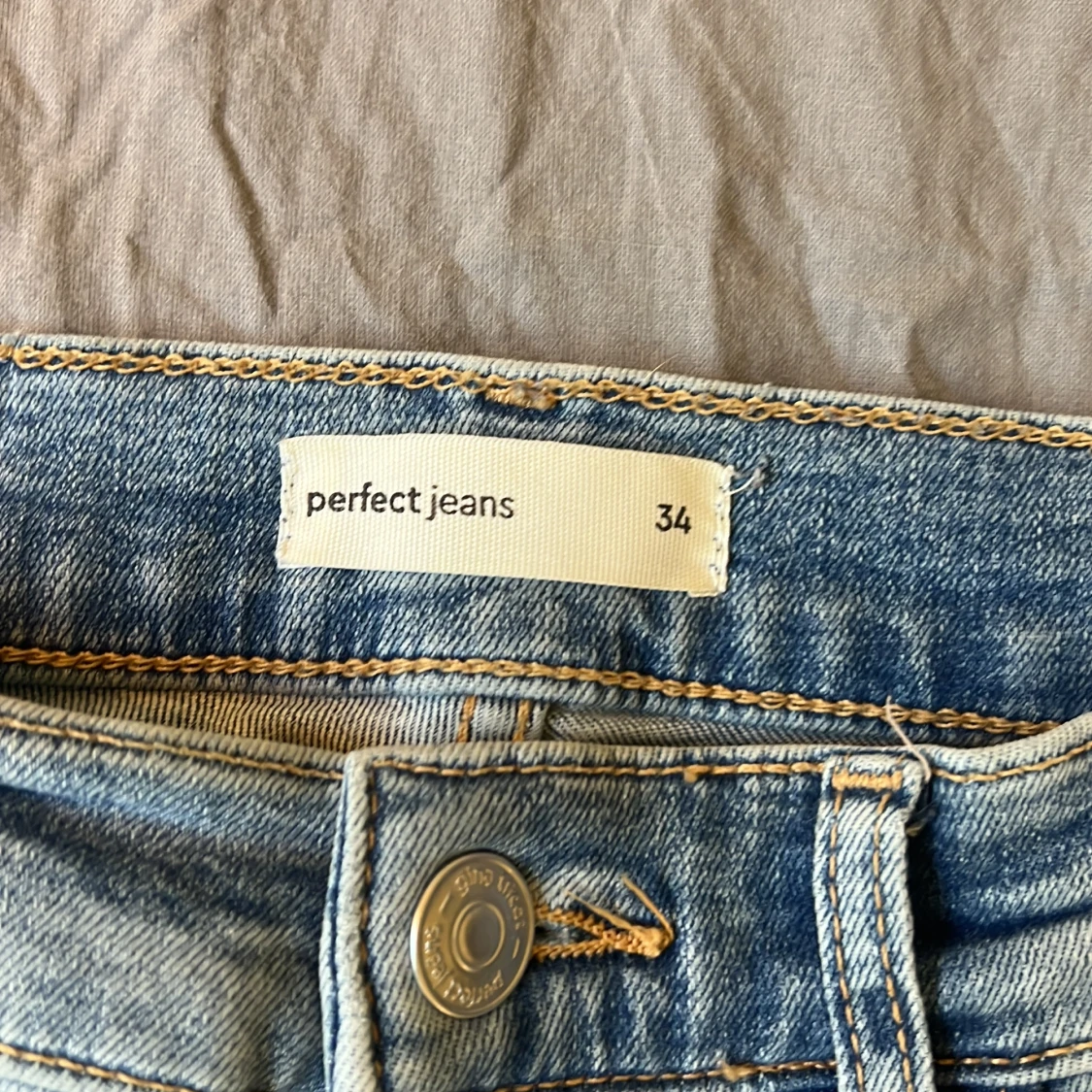 Ljusblå bootcut jeans  - 2