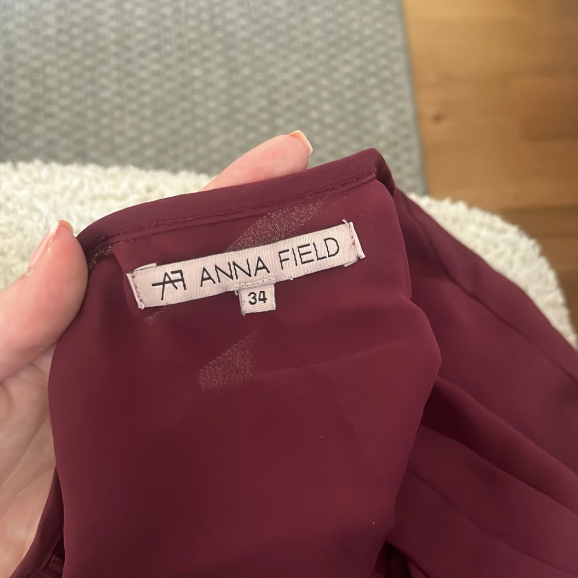 Vinröd blus från Anna Field - 3