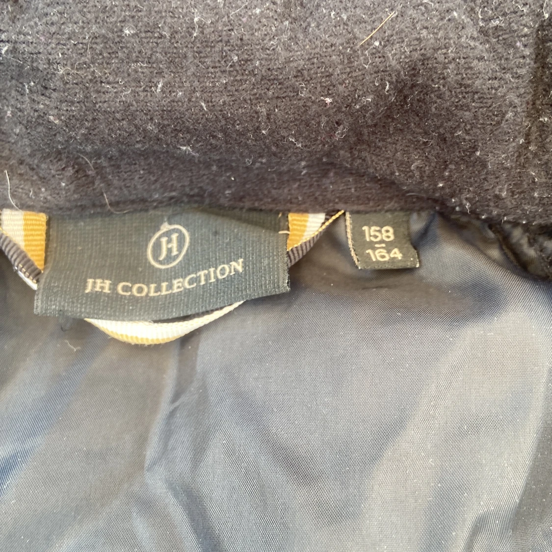 Svart pufferjacka från JH Collection - 3