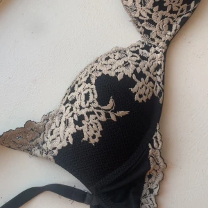 Svart Intimissimi - Intimissimi bh