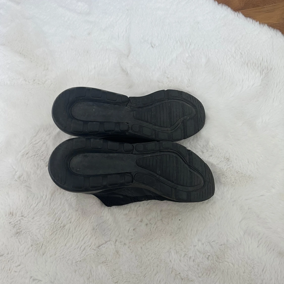 Svarta Nike Air Max 270 sneakers - 2